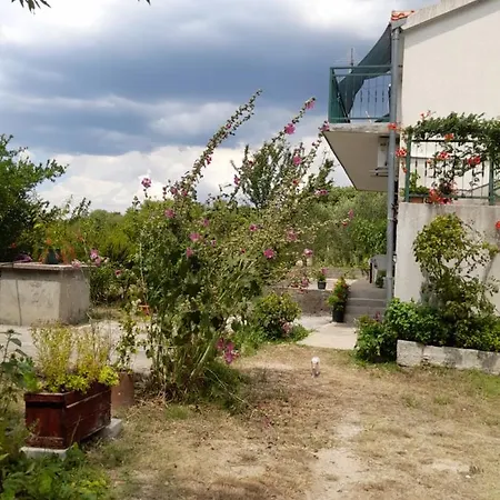 Apartment Apartman Natali *