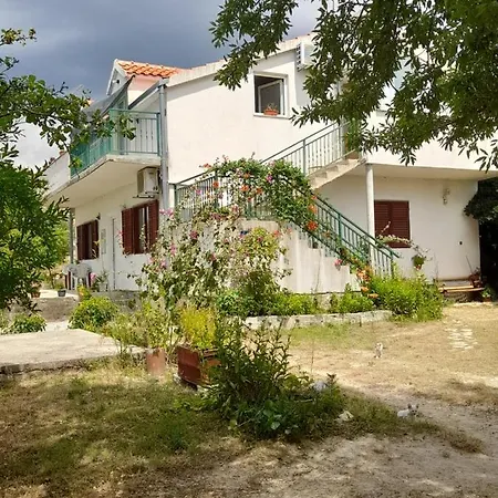 Apartman Natali * Skradin